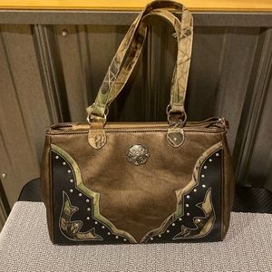 Way west Conceal Carry  Purse New with tags Camo